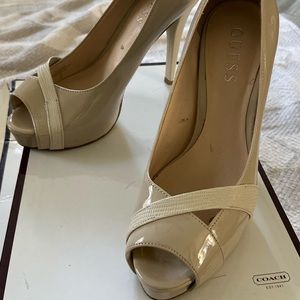 Size 5 Guess heels